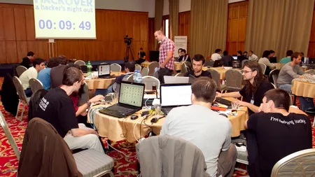 Peste 200 de programatori au participat la maratonul Hackover