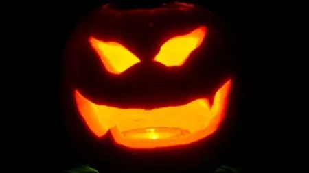 Bilantul Sandy: 110 morti, 7 mil. de persoane fara curent electric, dar Halloween se sarbatoreste