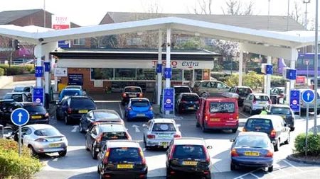 Criza benzinei se agraveaza in SUA: Carburantii vor fi rationalizati in New Jersey