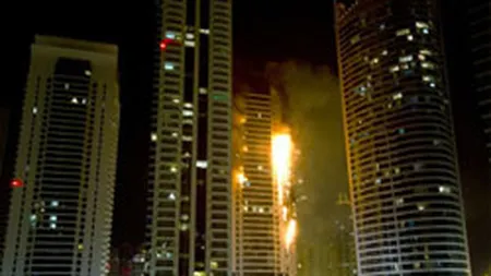 Incendiu de proportii intr-o cladire turn din Dubai