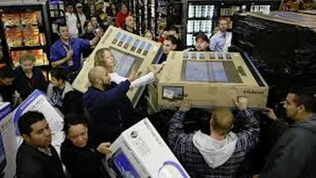 Imbulzeala in magazinele din SUA, pentru oferte de Black Friday