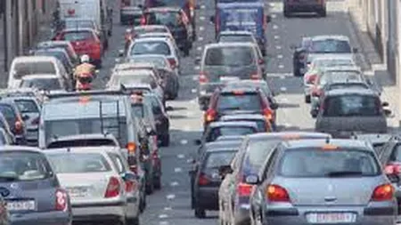 UNTRR propune Guvernului renuntarea la taxa auto, impozit anual diferentiat si reducerea rovinietei