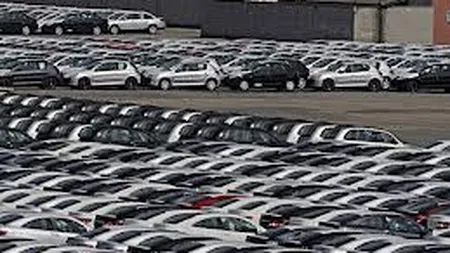 Guvernul amana din nou decizia de modificare a taxei auto