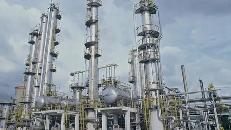 Intelegere intre Rompetrol si Guvern. Kazahii vor plati o parte din datoria Petromidia