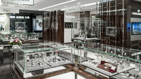 Un magazin de bijuterii din Paris a fost jefuit. Paguba este de milioane de euro
