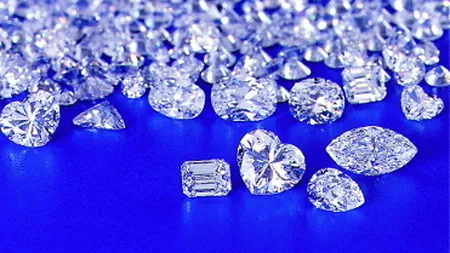 Un rus a fost prins cu 26.000 de diamante pe un aeroport din Moscova