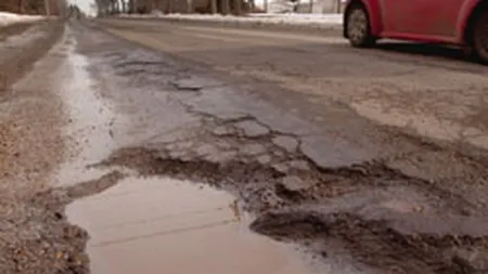 Atentie, soferi! Lucrari de reparare a carosabilului pe sapte artere mari