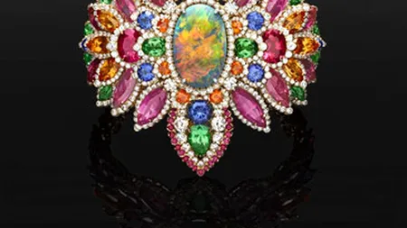 Bratari din colectia 2013 care pot fi lasate mostenire nepoatelor (Foto)