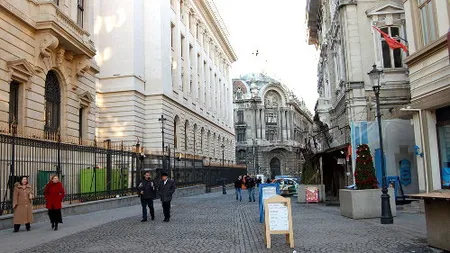 Intre oraselul luxului si parfumul pravaliei de cartier: Frenezia mall-urilor incepe sa paleasca?