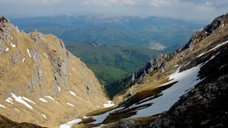 Salvamontistii fac apel la turisti sa nu urce pe traseele montane din Masivul Bucegi