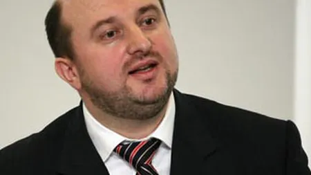 Chitoiu: Suprataxarea tuturor celor care obtin venituri e subiect inchis