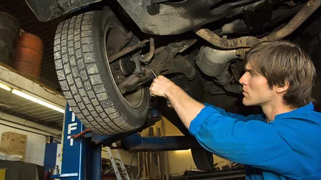 Service-urile auto acuza Astra Asigurari ca nu plateste nici 50% din costul real al reparatiilor