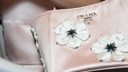 Vanzarile Prada au crescut in primul semestru, sustinute de cererea din Asia
