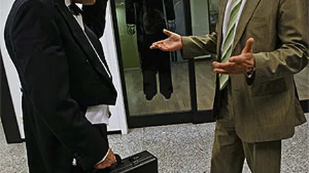 Vanzatorii de rusine sau cum sa faci de ras datornicii