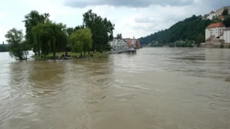 Inundatii in Rusia: 100.000 de persoane ar putea fi evacuate