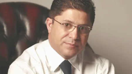 Contractul de privatizare a CFR Marfa a fost semnat luni. Gruia Stoica, asteptat cu banii