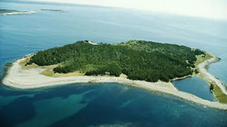 Tot mai multi bogati ai lumii opteaza sa inchirieze insule private in loc sa le cumpere