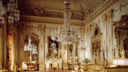 Job la Buckingham Palace: Cat castigi ca sa intorci ceasurile reginei