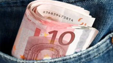 Romanii vor scoate mai multi bani din buzunare: Impozitul forfetar afecteaza firmele mici si clientii