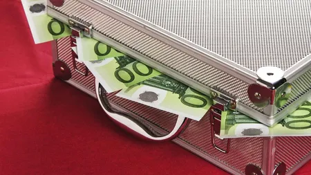 Taxa care face ravagii in companii si in cluburile de fotbal, aprobata in Franta