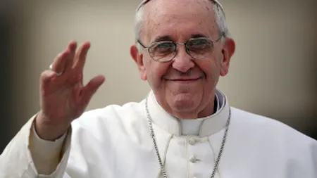 Papa Francisc califica Internetul drept un dar de la Dumnezeu