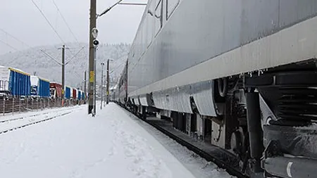 Viscol: Trenuri anulate si limitari de viteza in circulatia feroviara