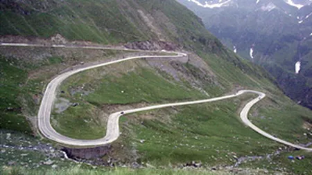 Transfagarasanul si Transalpina, testate de o publicatie auto britanica: Absolut uluitor (Video)