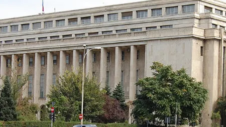 Ministri-surpriza: Consiliera de 34 de ani, campioana mondiala, actorul revenit din Franta