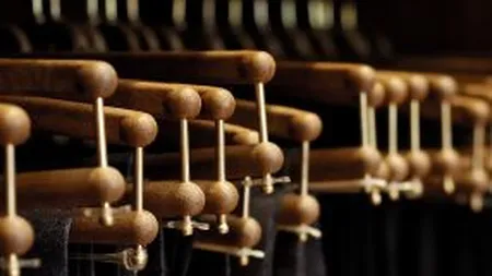 Valea pantalonilor, locul de unde pleaca milioane de produse romanesti spre magazinele de lux din Europa