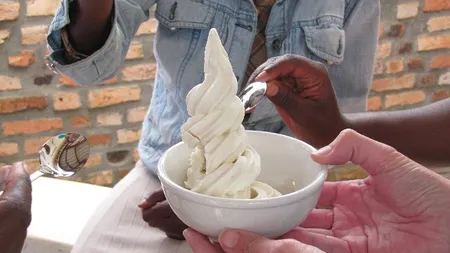 Cum reuseste singurul magazin de inghetata dintr-o tara sa rastoarne tabuuri culturale