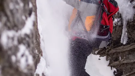 Primul alpinist roman care incearca o premiera mondiala pe Everest