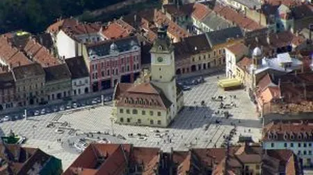 Un fost cercetator recladeste pentru turisti Romania in miniatura