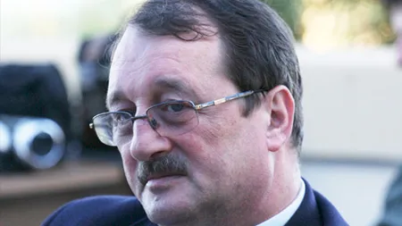 Mircea Basescu, o noapte dupa gratii. Azi afla daca va fi arestat preventiv