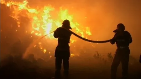 Scenariu de film cu mafioti: De ce ar fi incendiat patronul unui club din Centrul Vechi o cladire vecina