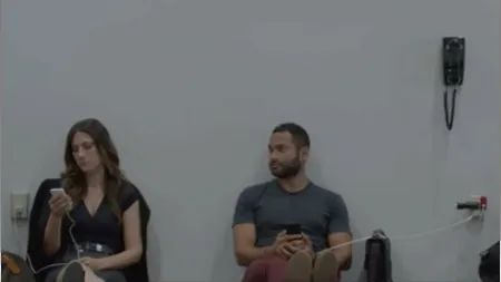 Interzis cu telefoane descarcate in avioanele care zboara spre SUA. Primul aeroport unde se aplica masura