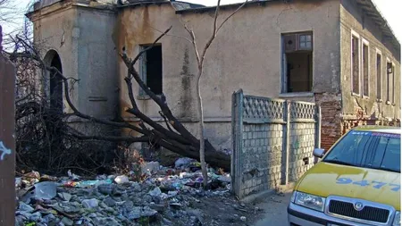 Cladirea care a adapostit primul Senat al Romaniei, in paragina si plina de gunoaie