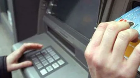 Proiect ANPC: Bancile vor afisa pe ecranele bancomatelor comisioanele pentru fiecare operatiune