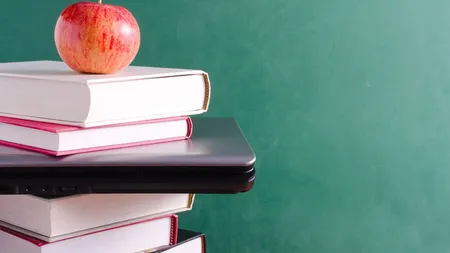 Anul scolar incepe fara manuale, dar cu noi reguli
