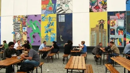 Se redeschid Motoarele si Laptaria lui Enache?