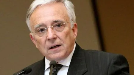 Isarescu: Leul sta tolanit in intervalul 4,40 - 4,44 de jumatate de an, a ignorat si campania electorala