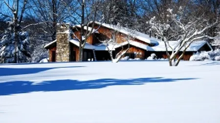 Chilipiruri de munte: Cele mai ieftine cabane de vanzare (Foto)