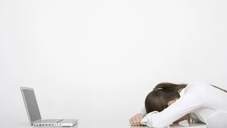 Criminalul tacut care iti omoara performanta la job