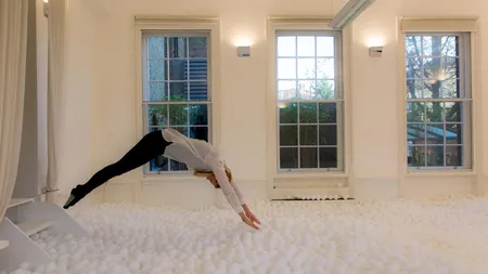 Cel mai jucaus birou, unde camera de relaxare e o piscina cu bile (Foto-Video)