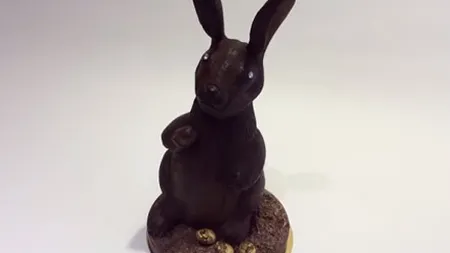 Cel mai extravagant iepuras de Paste din lume. Afla cat costa