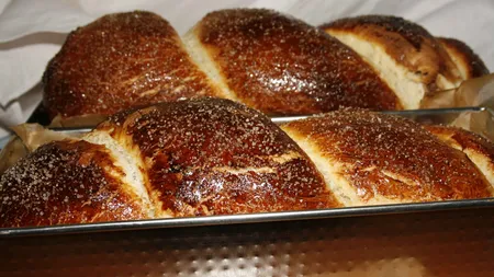 4.000 de romani vand pe Olx.ro miei, iepuri si cozonaci de Paste