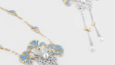 Joc de sah si bijuterii inspirate de lumea azteca, scoase la licitatie