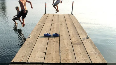 Anti-internship: Golin plateste tinerii sa NU vina la birou