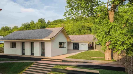 Petrom a inaugurat la Boldesti Scaeni o cladire complet independenta de retele publice de apa si energie