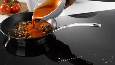 Plita cu senzori care nu arde mâncarea