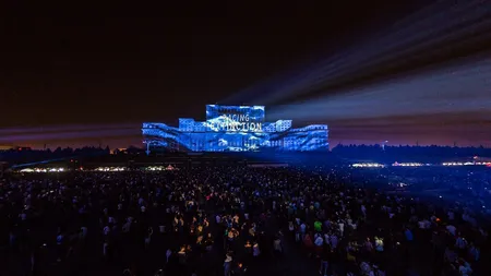 Bucuresti, al 2-lea oras din lume unde Discovery a proiectat mesajul Racing Extinction (Foto)